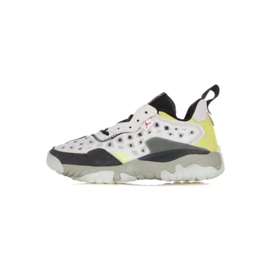 Jordan Delta 2 Men's Low Shoe In Platinum Tint/chile Red/stone