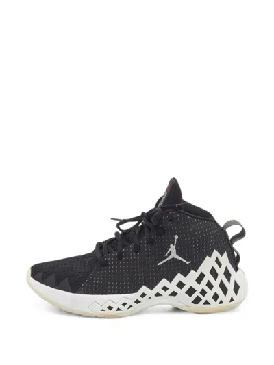 Pre-owned Jordan Diamond Mid Sneakers In Black