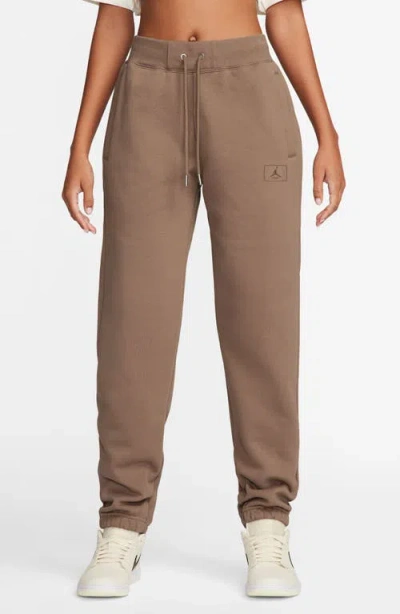 Jordan Flight Fleece Sweatpants In Archaeo Brown