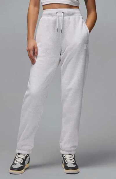 Jordan Women's  Flight Fleece Pants In Birch Heather