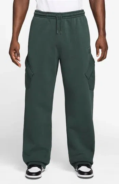 Jordan Flight Logo Fleece Cargo Sweatpants In Midnight Green/ Vintage Green