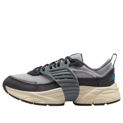 Jordan Trunner Panelled Sneakers In Gray