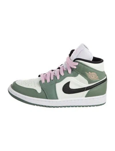 Pre-owned Jordan Leather Colorblock Pattern Athletic Sneakers In Green