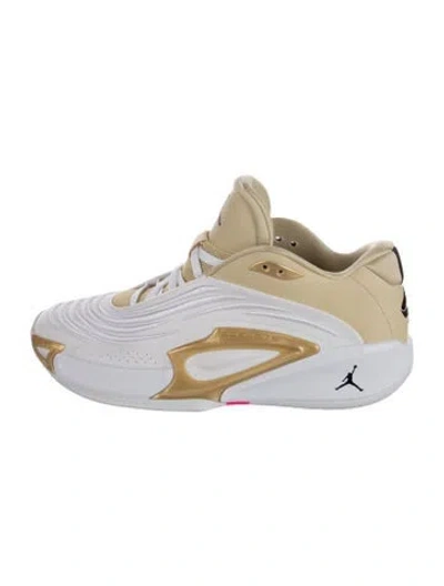 Pre-owned Jordan Leather Embroidered Accent Athletic Sneakers In White