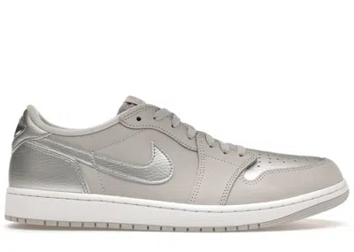 Pre-owned Jordan Men's  1 Low Og Sneakers In Neutral Grey/metallic Silver/white