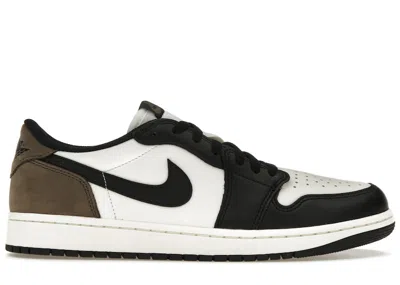 Pre-owned Jordan Men's  1 Retro Low Og Mocha Sneakers In White/black/dark Mocha