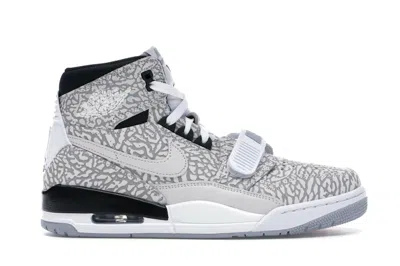 Pre-owned Jordan Men's  Legacy 312 Flip Sneakers In White/black