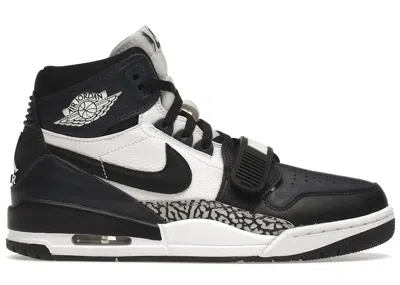 Pre-owned Jordan Men's  Legacy 312 Sneakers In White/black/midnight Navy Blue