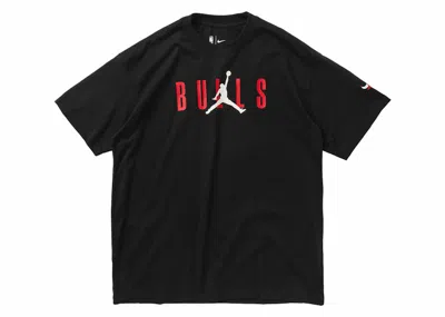Pre-owned Jordan Men's  Nba Chicago Bulls Courtside T-shirt In Black