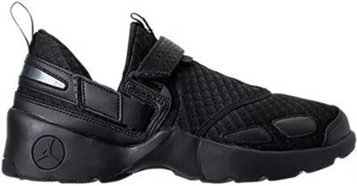 Pre-owned Jordan Men's  Trunner Lx Triple Sneakers In Black