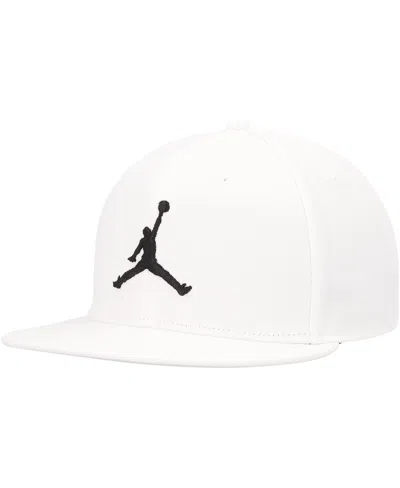 Jordan Men's  White Pro Jumpman Snapback Hat