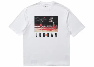 Pre-owned Jordan Men's  X Undefeated Free Throw Tee Shirt In White