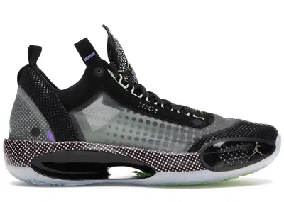 Pre-owned Jordan Men's  Xxxiv Low Bleached Coral Sneakers In Black/white/vapor Green
