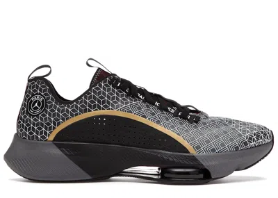 Pre-owned Jordan Men's  Zoom Renegade Psg (2020) Sneakers In Black/bordeaux/white