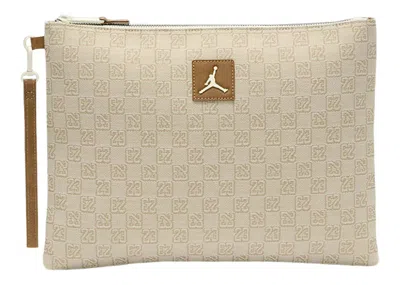 Pre-owned Jordan Monogram Pouch (0.98l) In Coconut Milk