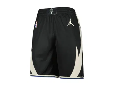 Pre-owned Jordan Nba Milwaukee Bucks Performance Swingman Statement Edition Shorts In Black/cream