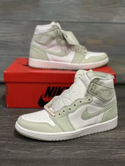 Pre-owned Jordan Nike Air  Retro 1 High Og Seafoam Cd0461-002 Womens W 10.5 M 9 In Green