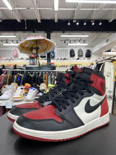Pre-owned Jordan Nike Jordan 1 Bred Toe Sz. 9.5 (2018) Shoes In Red