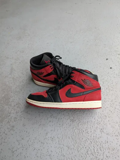 Pre-owned Jordan Nike Jordan 1 Mid Reverse Banned 2018 554724-610 Shoes In Red/black