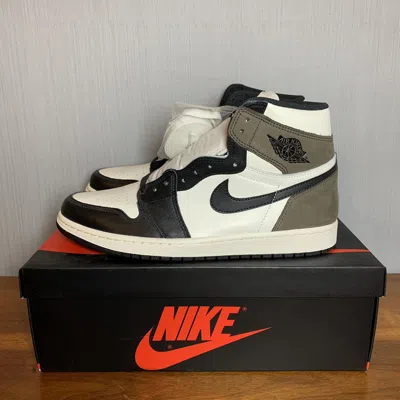 Pre-owned Jordan Nike Jordan 1 Retro High Dark Mocha Shoes In Brown