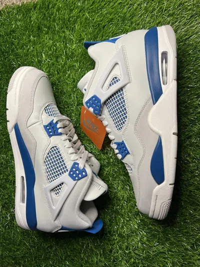 Pre-owned Jordan Nike Jordan 4 Military Blue 10.5 Shoes In White