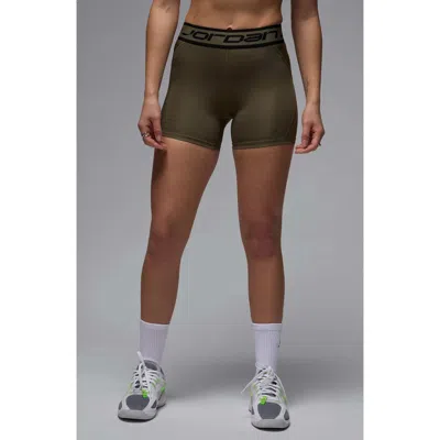 Jordan Sport 5" Bike Shorts In Green