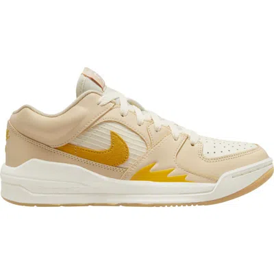 Jordan Stadium 90 Sneaker In Pale Vanilla/yellow Ochre