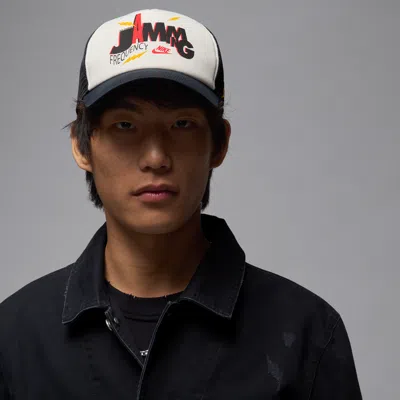 Jordan Trucker Hat In White