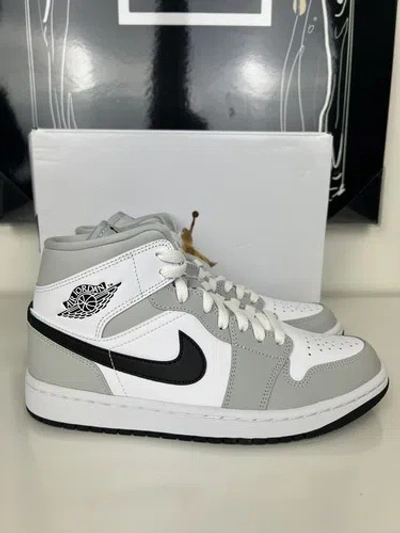 Pre-owned Jordan Wmns Air  1 Mid Grey Fog Bq6472-015 Women's Size 10 / Men's Size 8.5 In White