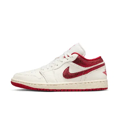 Jordan Women's Air  1 Low Se Shoes In White