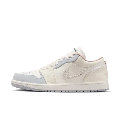 Jordan Women's Air  1 Low Shoes In White