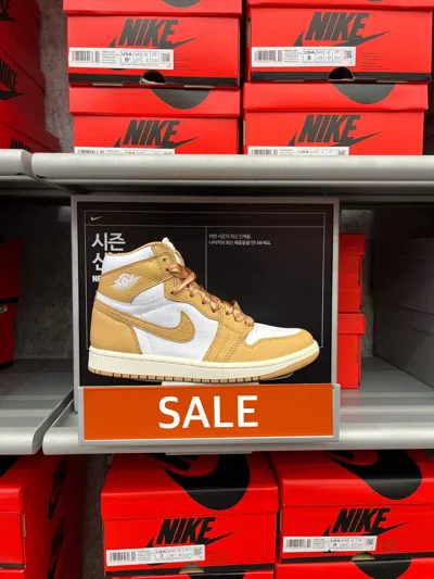 Pre-owned Jordan Women's Air  1 Praline Fn6622-201 In Brown