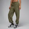 Jordan Sport Tunnel Pants In Green