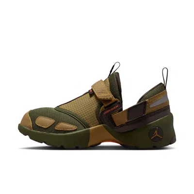 Jordan Trunner Lx Sneaker In Green