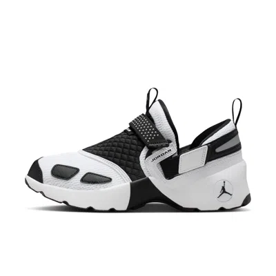 Jordan Trunner Lx Sneaker In Multi