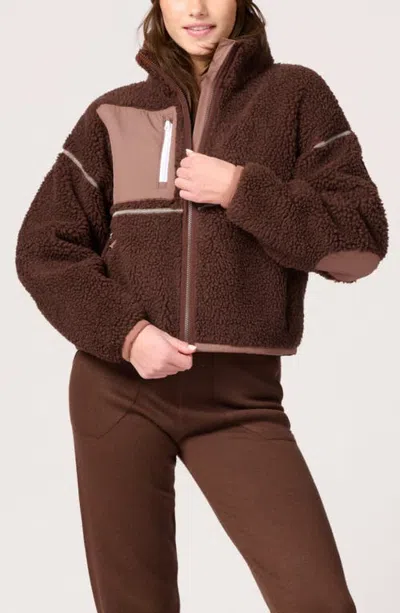 Jorde Miller Recycled Wool Blend Crop Fleece Jacket In Teddy