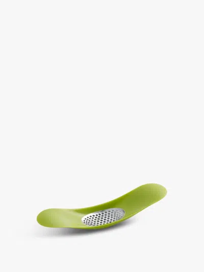 Joseph Joseph Garlic Rocker In Green