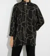 JOSEPH RIBKOFF BOXY CUT PRINTED JACKET IN BLACK/GOLD