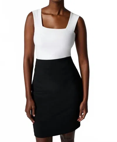Joseph Ribkoff Classic Pencil Skirt In Black