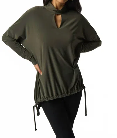 Joseph Ribkoff Keyhole Neck Top In Green
