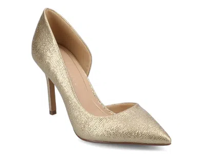 Journee Blanca Pump In Gold
