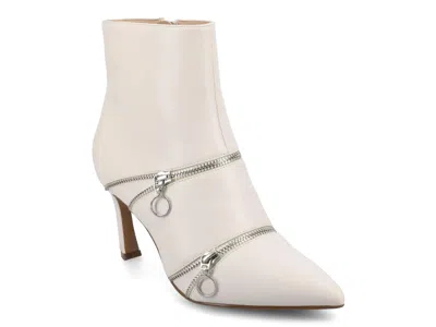 Journee Catoa Bootie In Brown