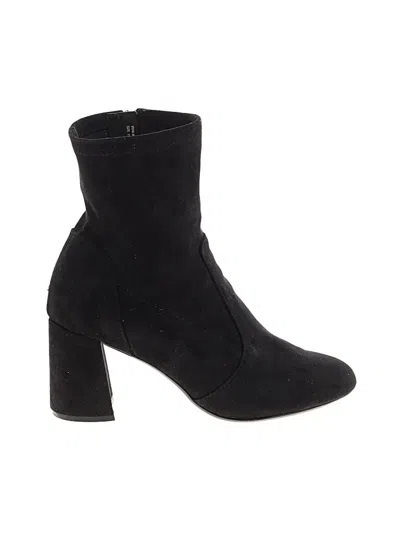 Pre-owned Journee Collection Ankle Boots In Black