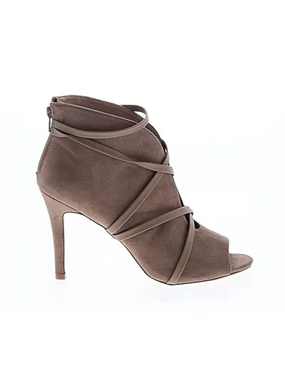 Pre-owned Journee Collection Ankle Boots In Brown