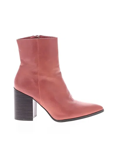Pre-owned Journee Collection Ankle Boots In Burgundy