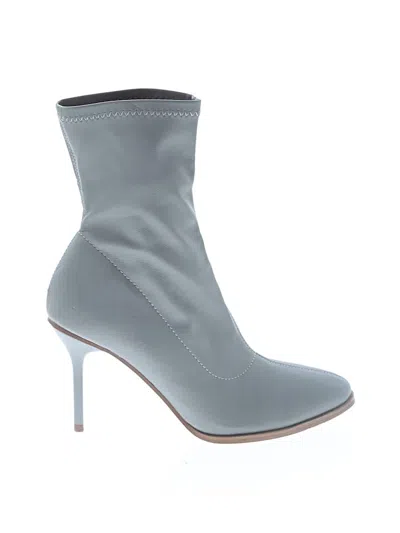 Pre-owned Journee Collection Ankle Boots In Gray