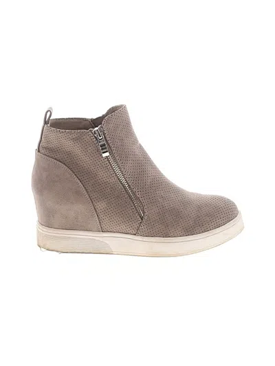 Pre-owned Journee Collection Ankle Boots In Gray