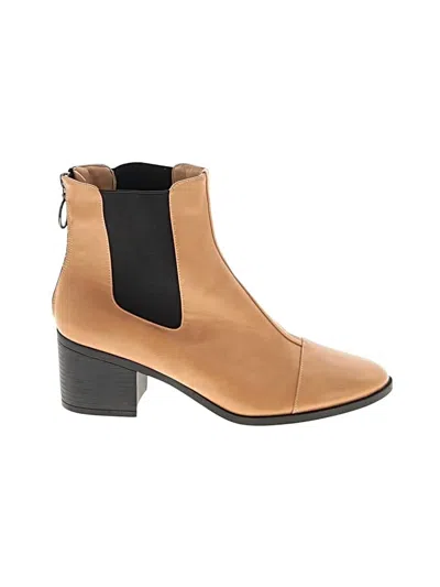 Pre-owned Journee Collection Ankle Boots In Tan