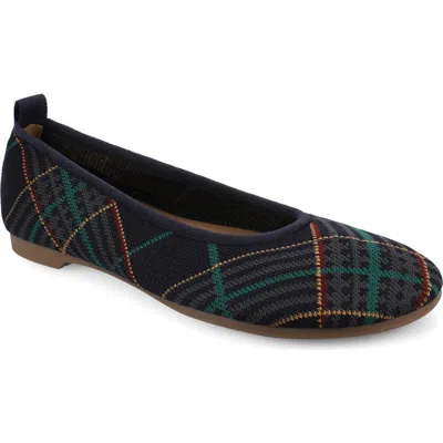 Journee Collection Aria Knit Flat In Black