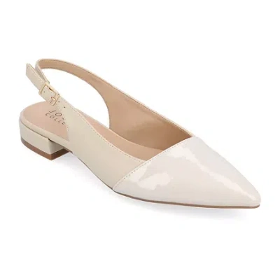 Journee Collection Bertie Womens Pointed Closed Toe Ballet Flats In Sand